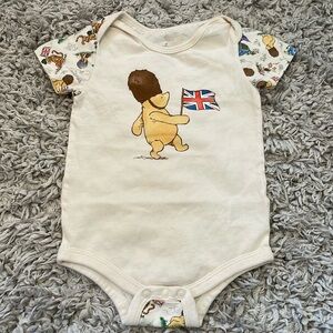 Disney Winnie the Pooh Marching with United Kingdom Flag, Size 18 Months